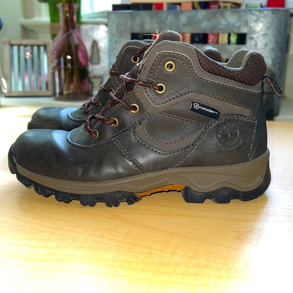 Used Timberlands size 2 boys